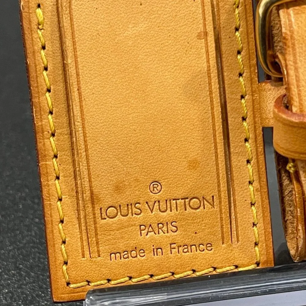 Louis Vuitton Luggage Tag and Handle Keeper (JB1340)
